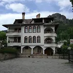 Hotel Family Silver